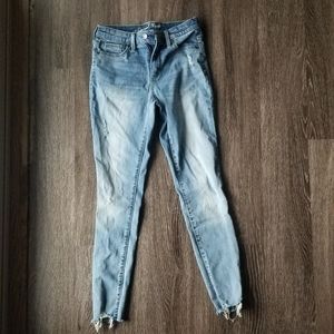 Universal Thread Distressed Skinny Jeans